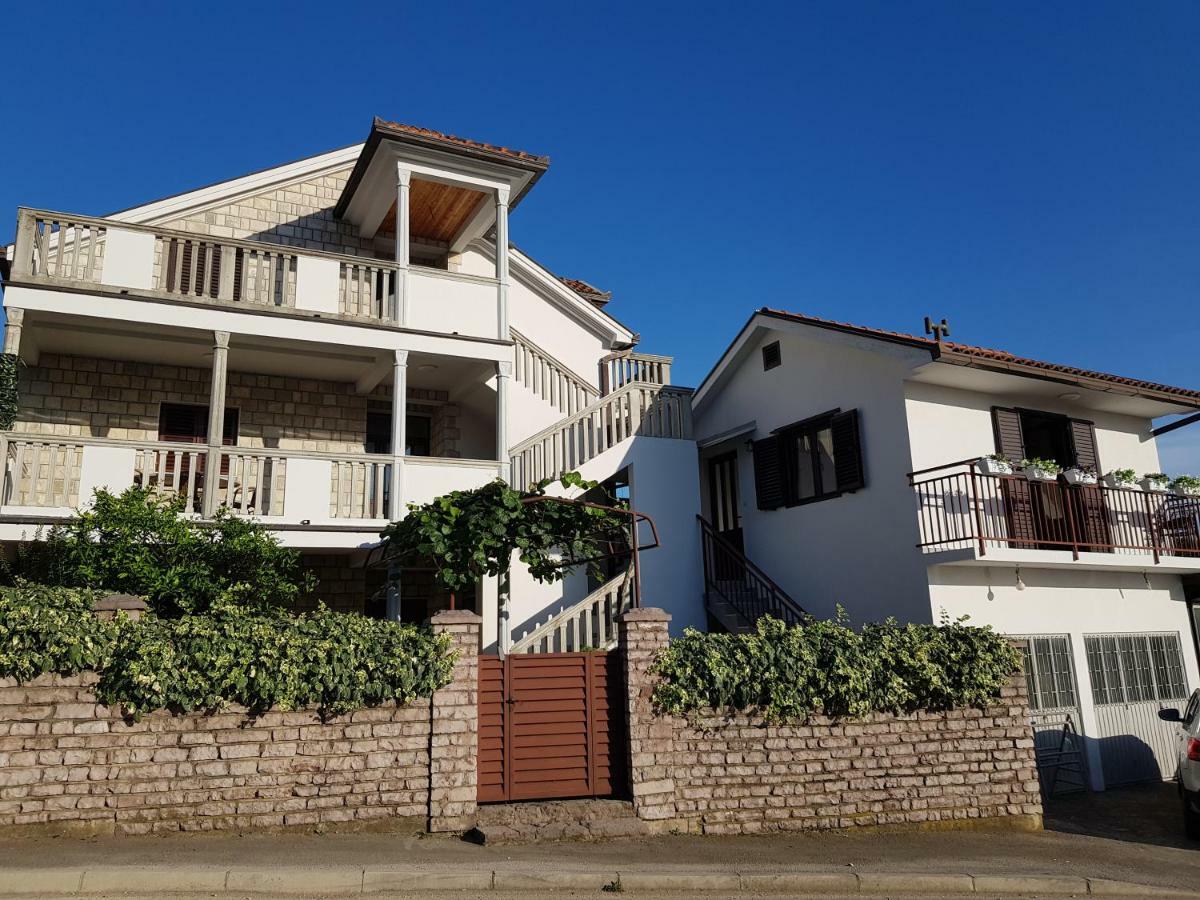 Apartments Milicic Herceg Novi Exterior photo